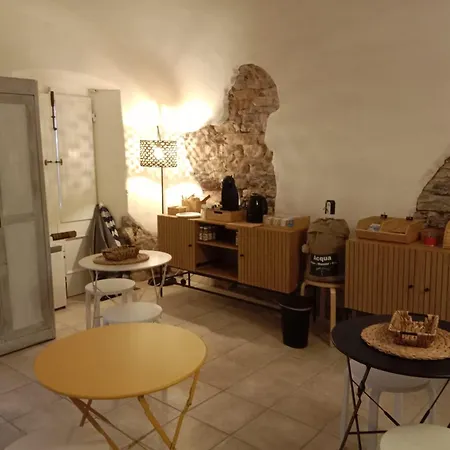 Demivie Guesthouse-3
